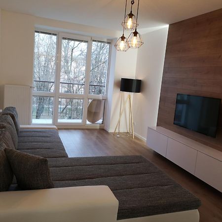 Slnecny Apartman Blizko Centra Apartment Kosice Bagian luar foto