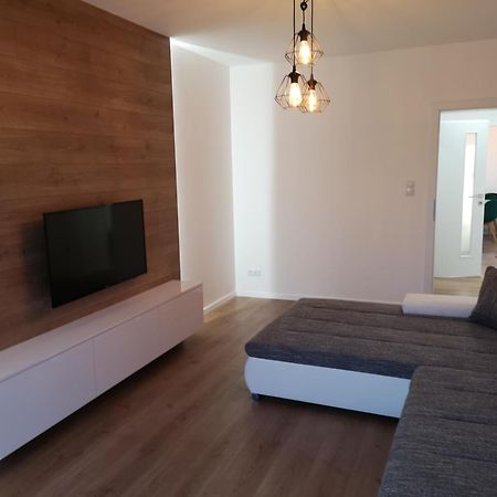 Slnecny Apartman Blizko Centra Apartment Kosice Bagian luar foto
