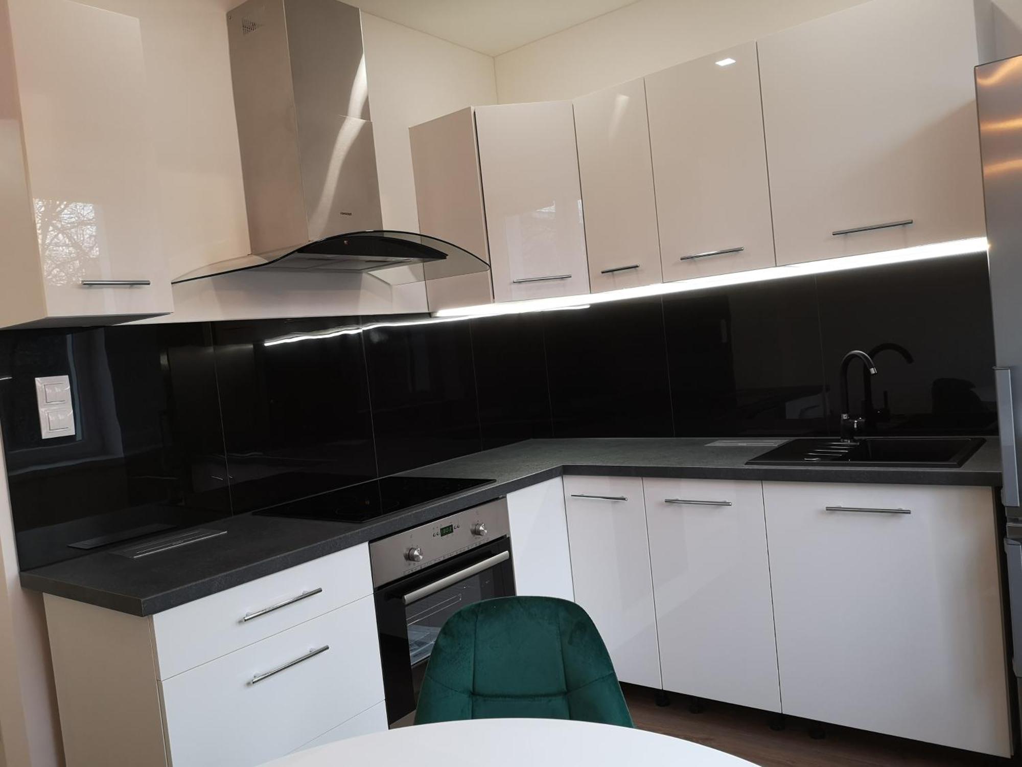 Slnecny Apartman Blizko Centra Apartment Kosice Bagian luar foto